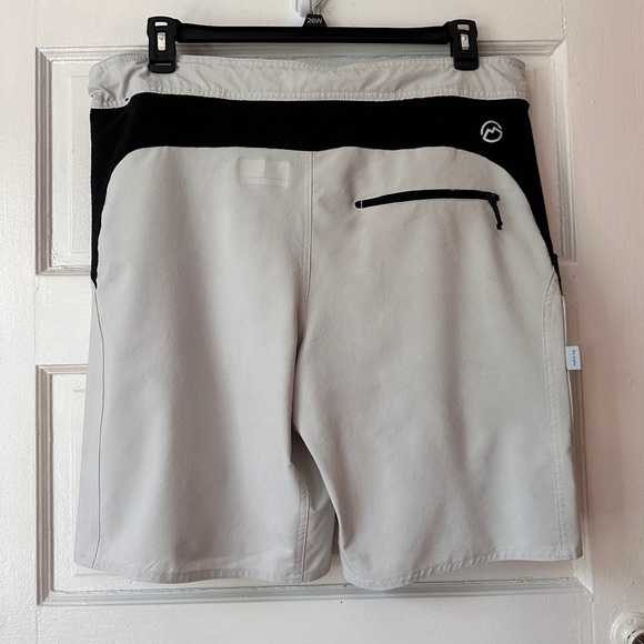 Magellan Outdoors Pro Angler Men’s Sz Lg Board Shorts Fishing Hiking Sportswear - Picture 11 of 16